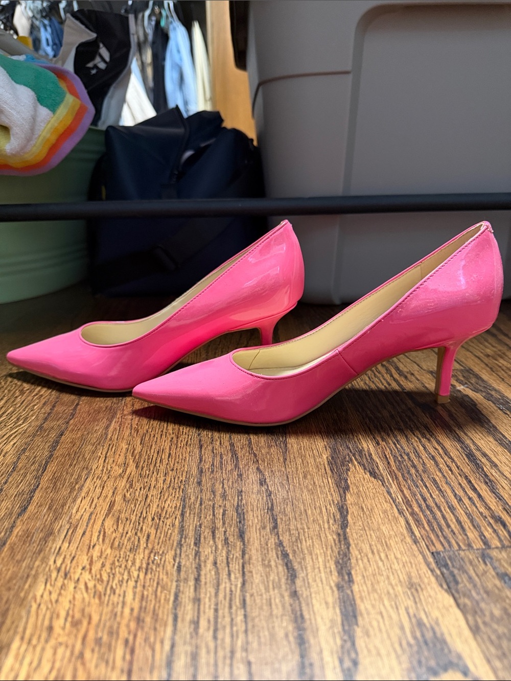 NO SCUFFS! Nine West Patent Pointed-Toe Kitten Heels in Bright Pink